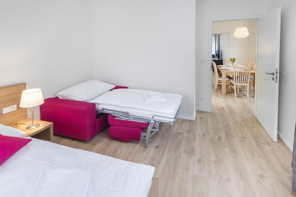 Downtown Belohorska Apartment Prague